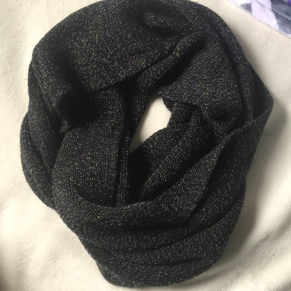 Infinity scarf